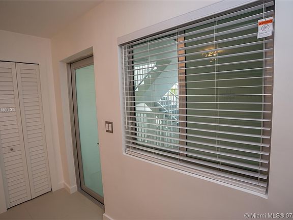 5th image of 3755 NE 167th St APT 38