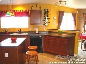 4th image of 3211 Crested Creek Dr