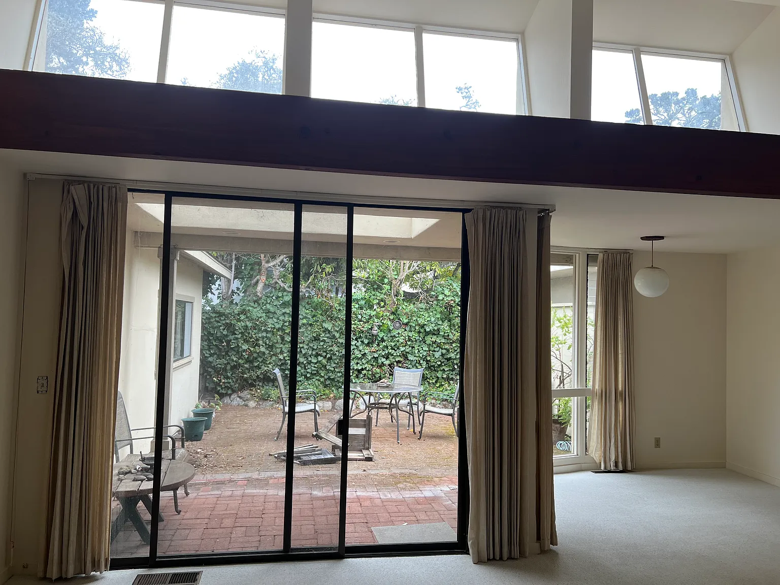 2 bed, 1.5 bath, 1400 sqft, $5,000 — Photo 4