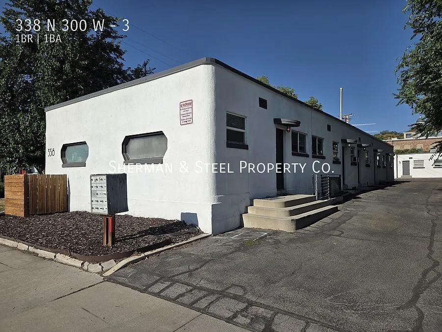 Spacious & Bright 1-Bedroom Apartment in Prime Salt Lake City Location — Photo 1