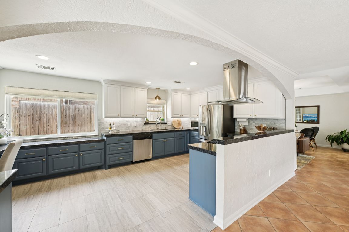 Oak Bend Dr-S2806-019.jpg