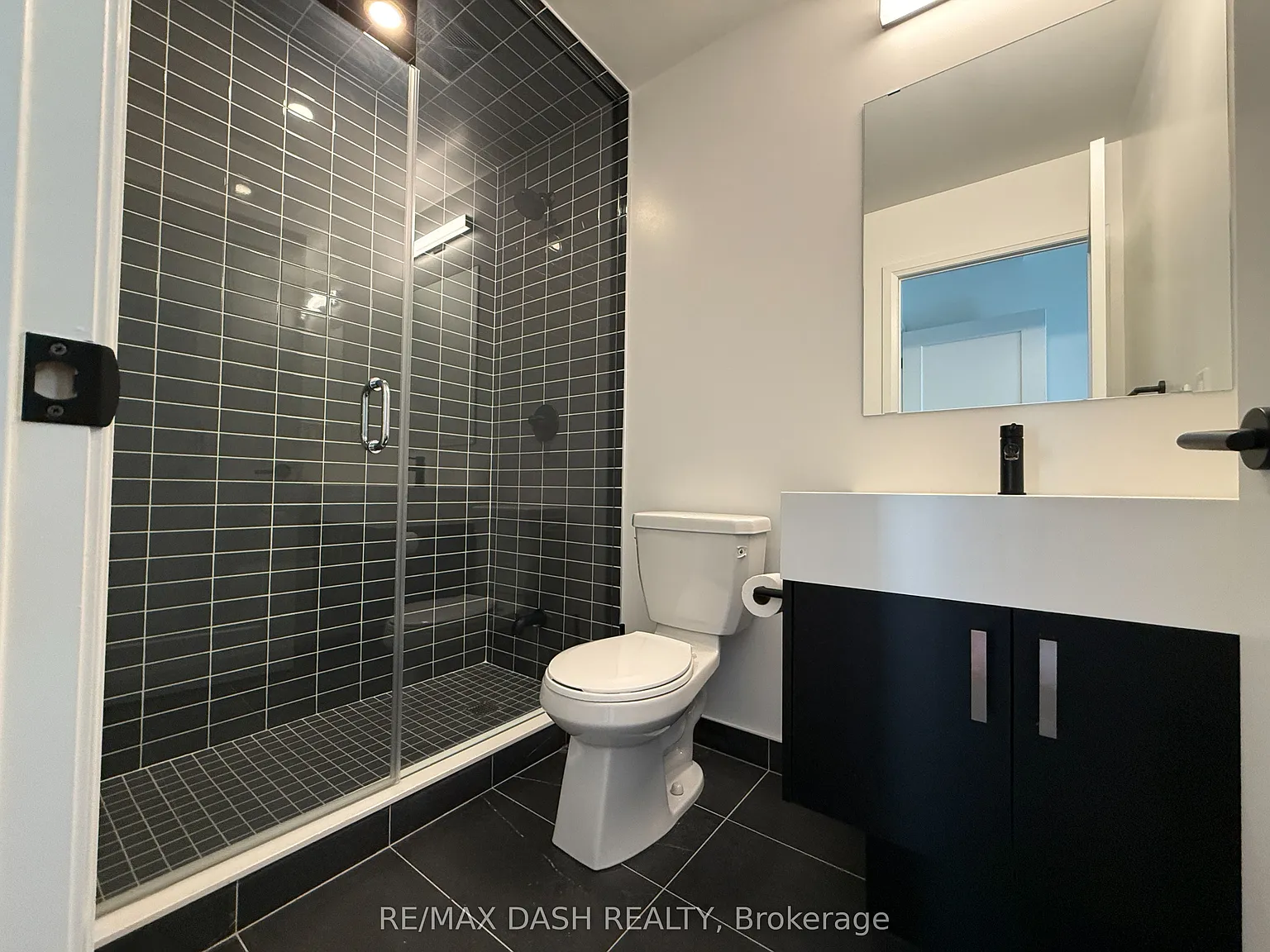 1 bed, $3,240 — Photo 4