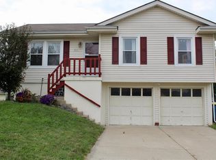 614 N Jesse St, Kearney, MO 64060