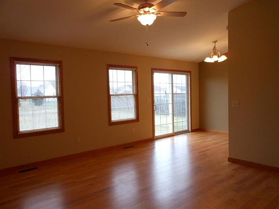 3rd image of 27568 Whitetail Way