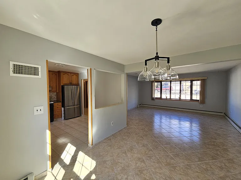 27 Whitaker Ave #1 — Photo 3