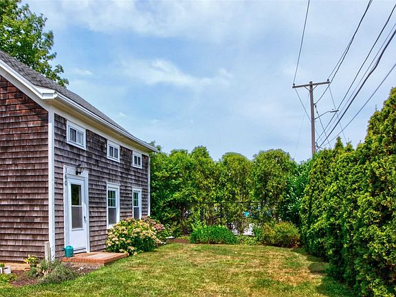 4th image of 160 Cottage Pl