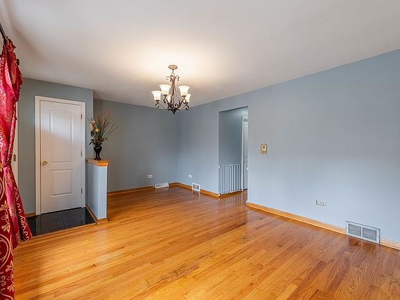 3rd image of 4024 N Kimball Ave