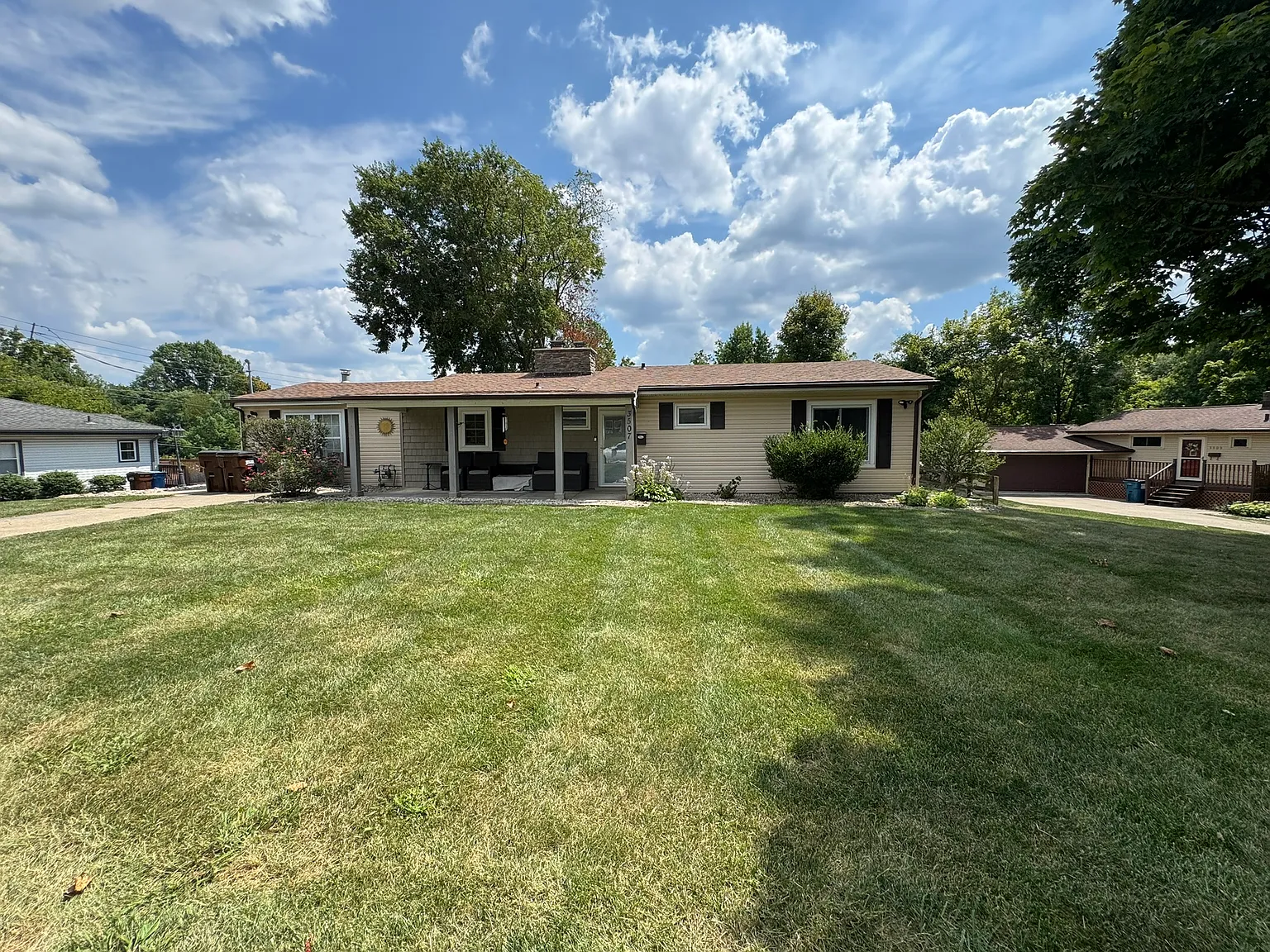 4 bed, 1741 sqft, $2,200 — Photo 2