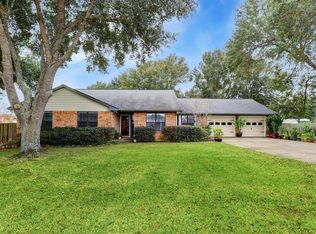 1981 Hillcrest Dr, Sealy, TX 77474