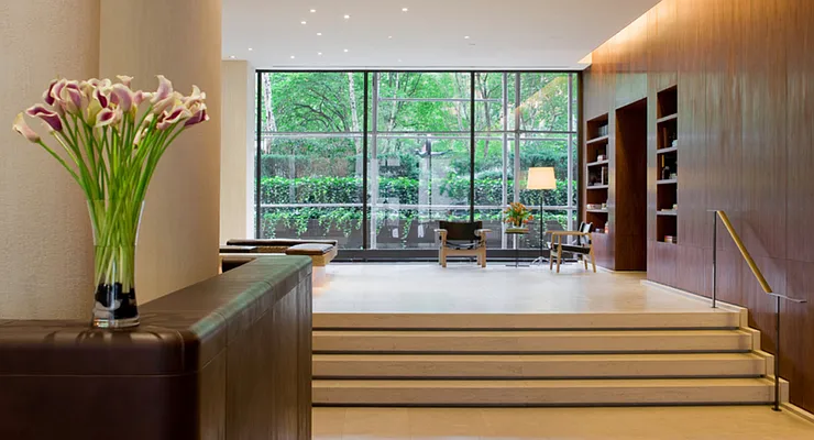 Sold by LG Fairmont Group | media 9