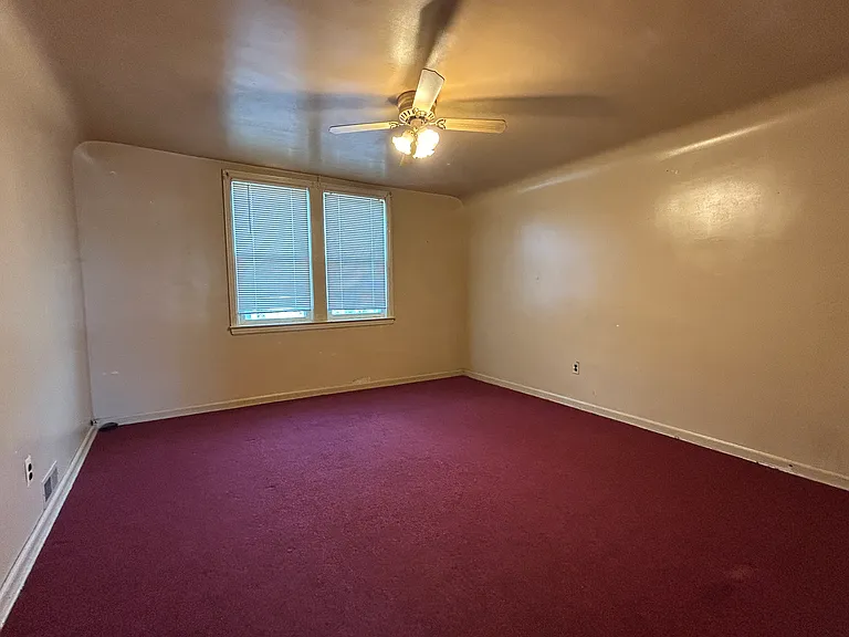2258 Evaline St — Photo 8