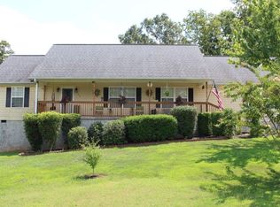 602 Ridge Dr, Seneca, SC 29678