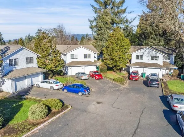 615 N Elliott Rd, Newberg, OR 97132