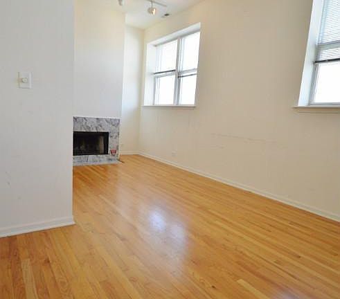 2nd image of 3257 N Sheffield Ave #716