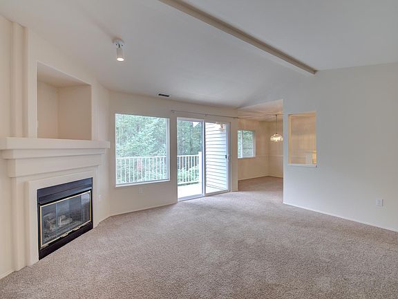 5th image of 25235 SE Klahanie Blvd APT F304