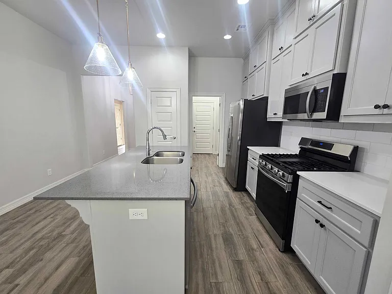 9221 Anaum Ln — Photo 6