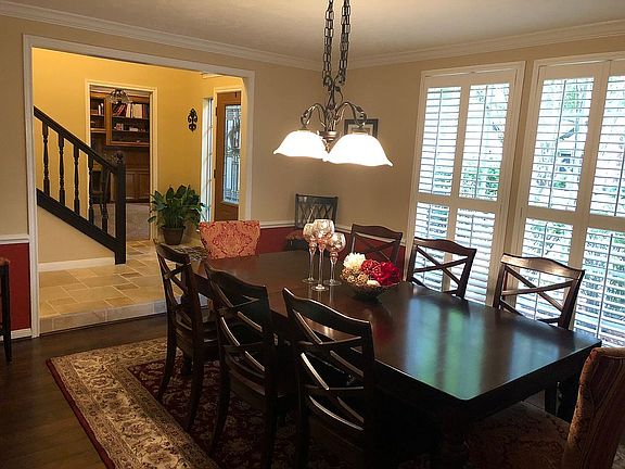 Spacious Dining Area