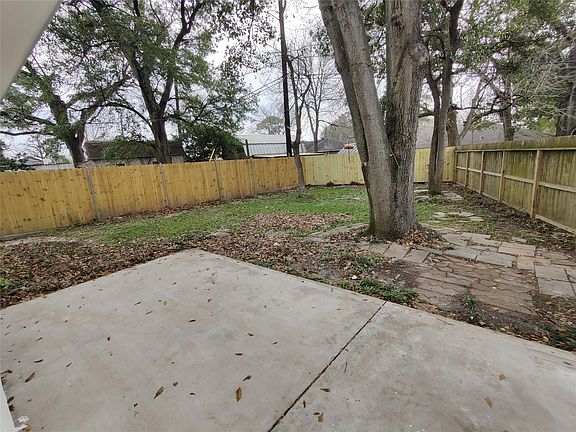 4th image of 12910 Emporia St