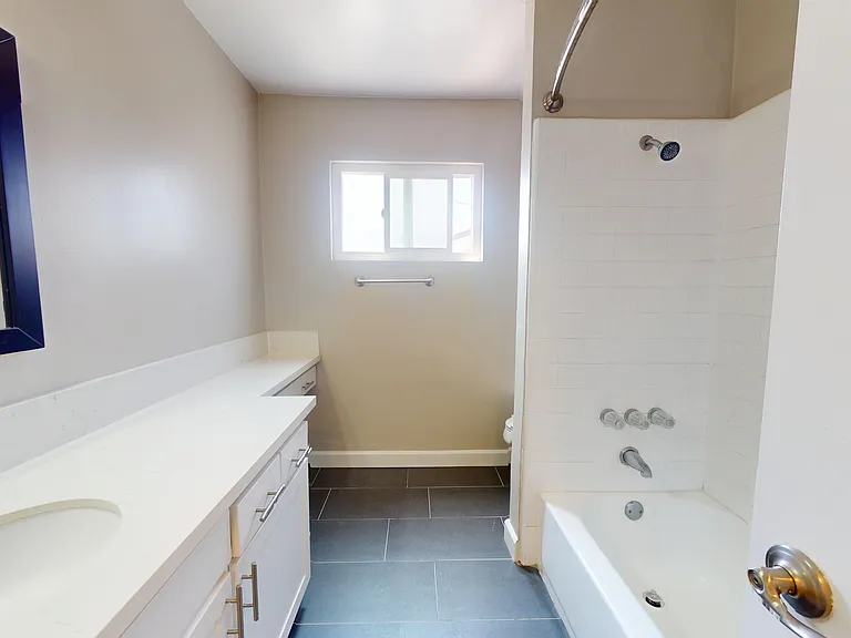The Capri Apartments — Photo 19