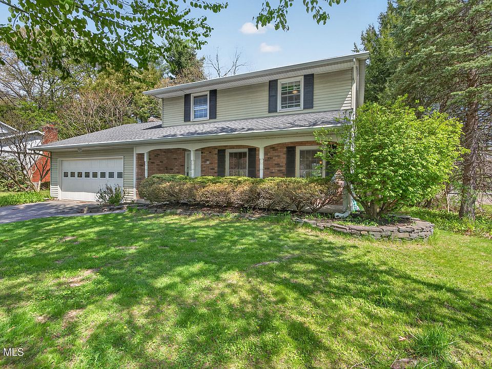 1st image of 12 Carolanne Drive