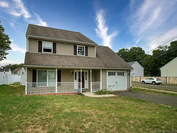 2 Victoria Court, Hamden, CT 06514