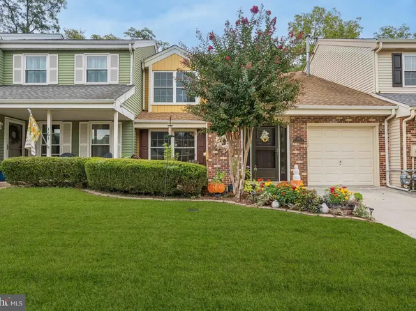 159 Calderwood Ln, Mount Laurel, NJ 08054