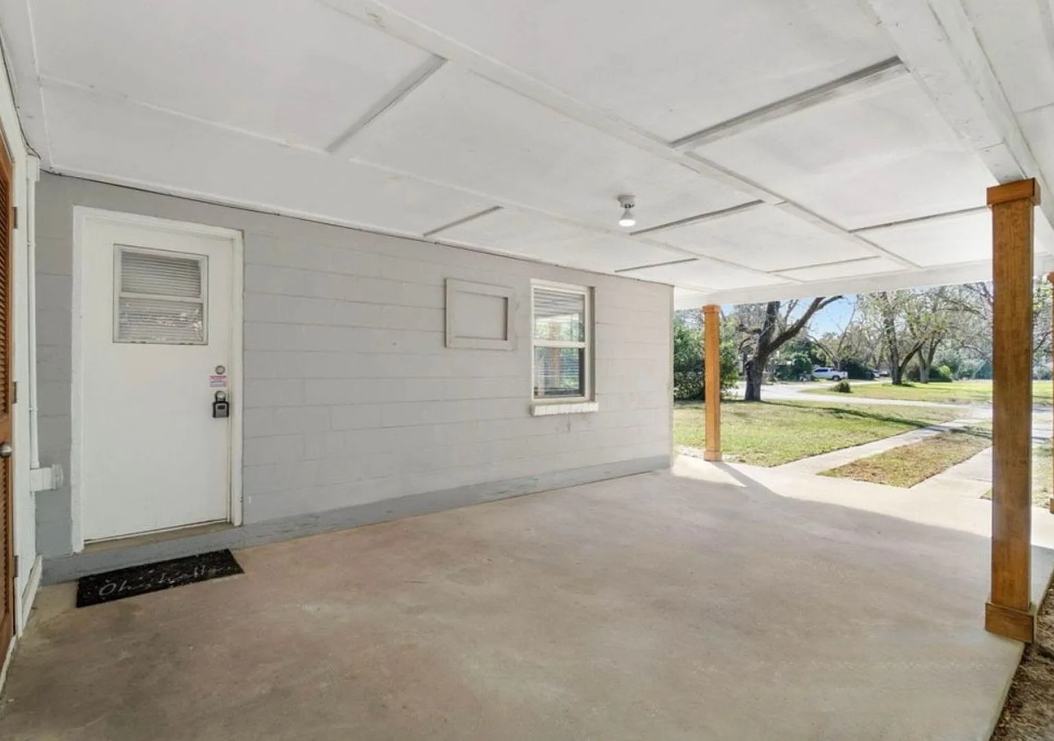 Beautifully Updated 3-Bedroom Home with Modern Finishes & Spacious Living! — Photo 4