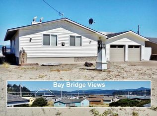 205 NW Oceania Dr, Waldport, OR 97394