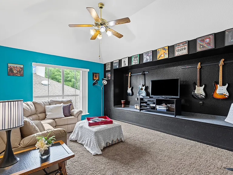 1475 Applewood Dr — Photo 14