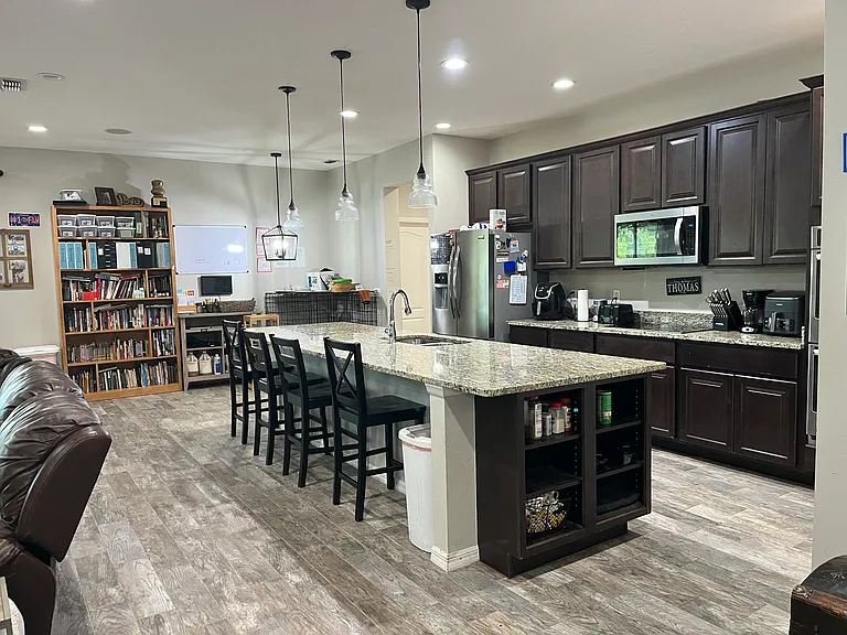 Plymouth Creek Cir — Photo 13