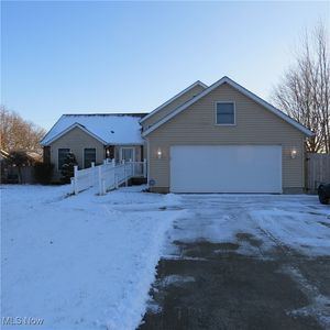 539 Fieldstone Dr, Amherst, OH, 44001