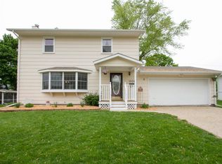 1924 Bel Air Dr, Ames, IA 50010