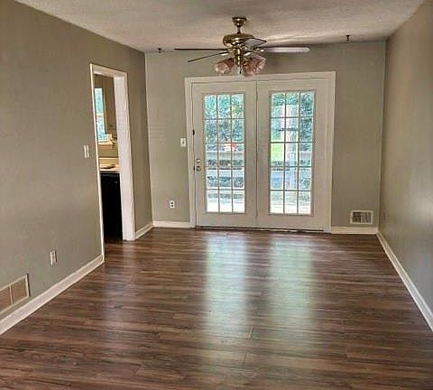 2nd image of 4038 Valley Brook Rd