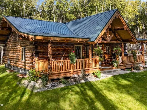 3933 N Crossover Dr, Wasilla, AK 99623