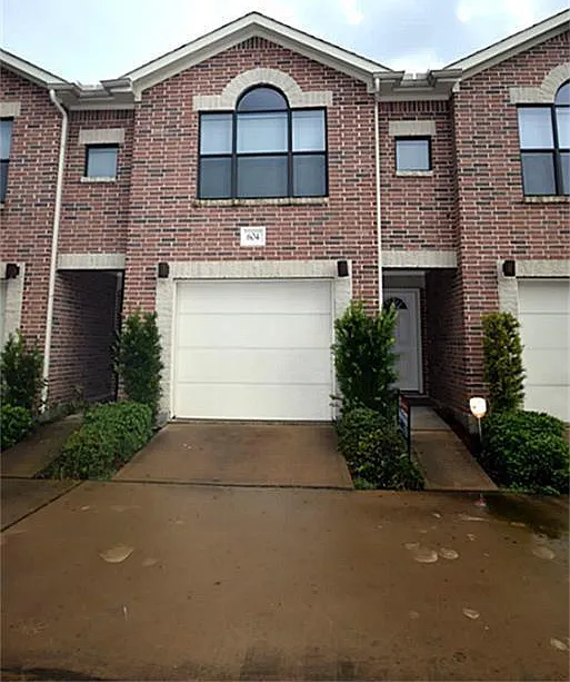 2 bed, 4.0 bath, 1030 sqft, $1,700 — Photo 2