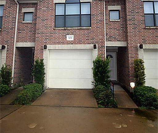 2nd image of 5941 South Loop E Unit 604