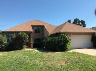 1905 Dena Dr, Edmond, OK 73003