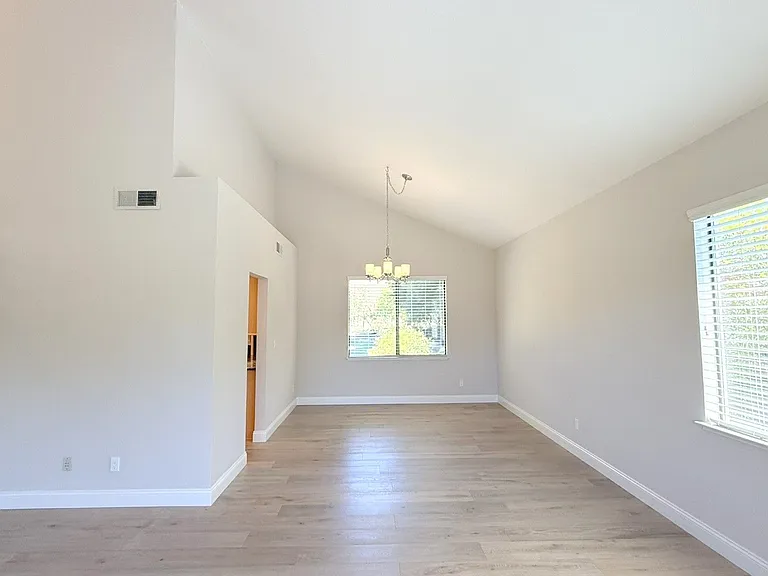 1040 Hill Meadow Pl — Photo 6