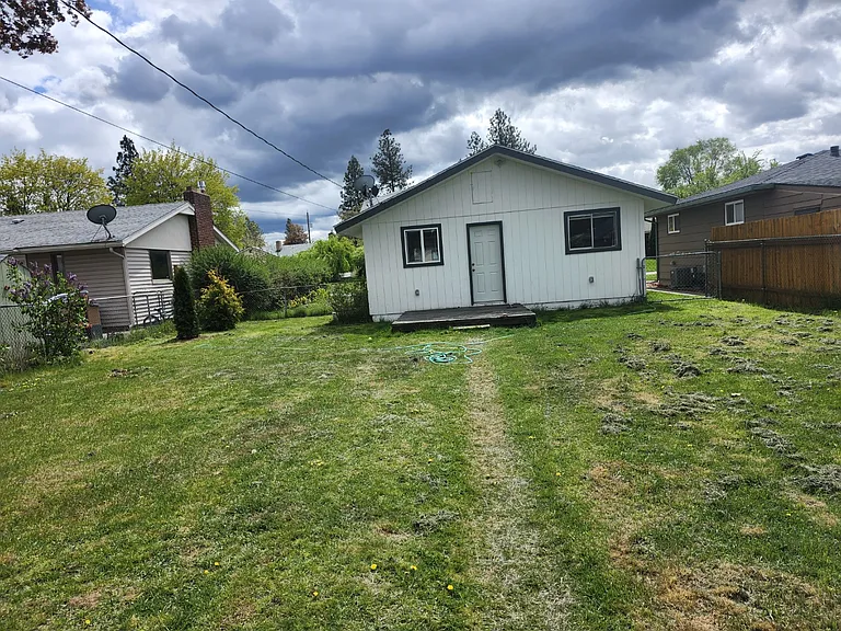 1324 W Central Ave — Photo 15