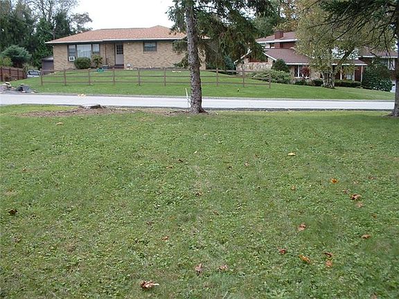4th image of 137 Stotler Dr