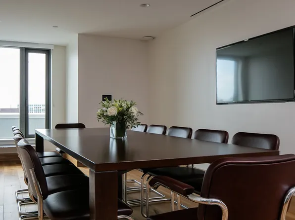 10 City Point image 20 of 28