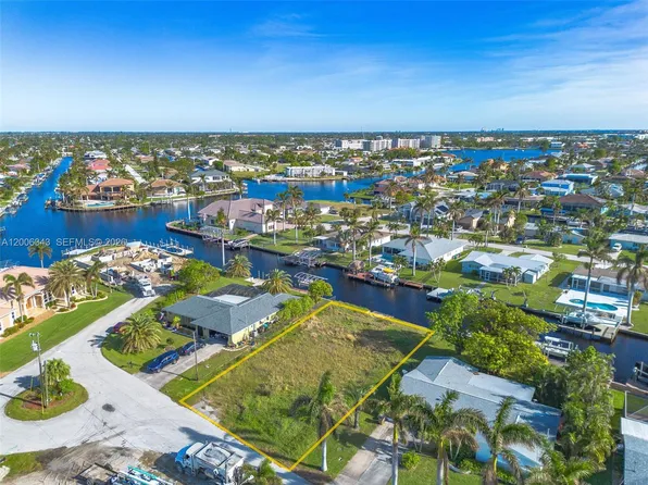 5219 Skylark Ct, Cape Coral, FL 33904