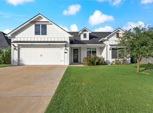 212 Swan Lake Dr, Waco, TX 76710