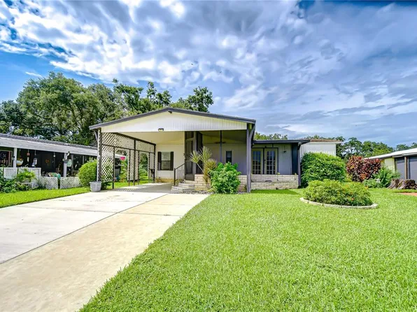 34121 Tree Lake Dr, Zephyrhills, FL 33543