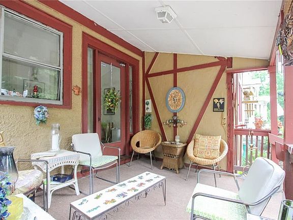 4th image of 485 Ashland Ave