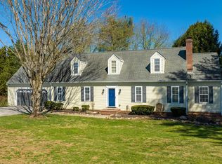 7200 Chartwell Rd, Knoxville, TN 37931