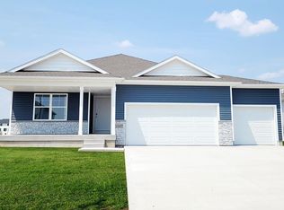 7021 Chenango Ln SW, Cedarrapids, IA 52404