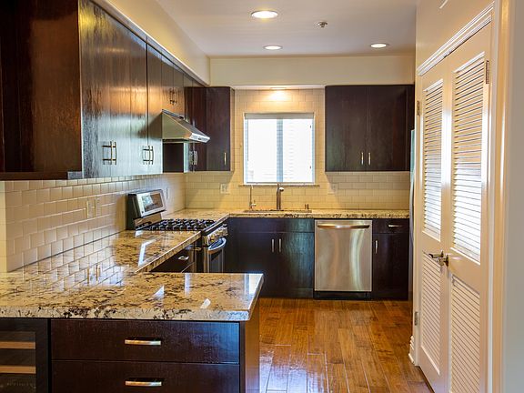 3rd image of 4394 Farmdale Ave APT 302