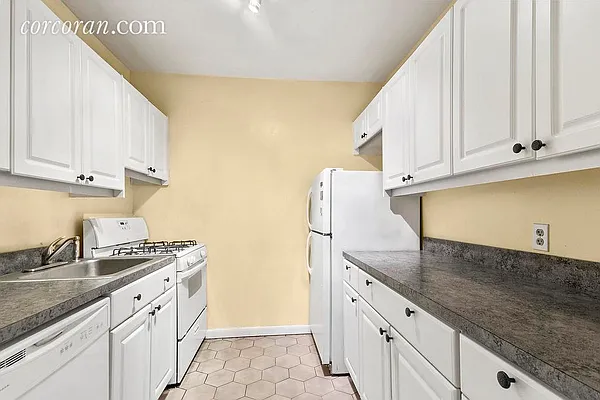 Sold by Corcoran | media 14