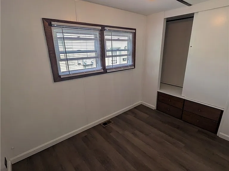 49 N Jefferson St — Photo 4